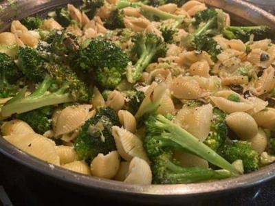 Add more green into your eating routine with pasta dish